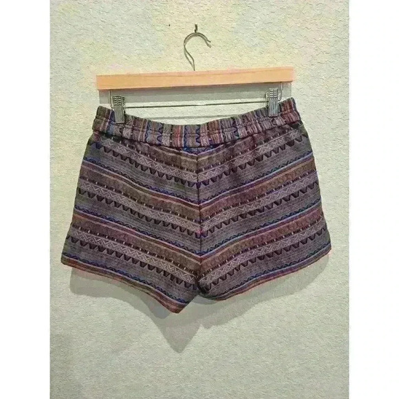 J CREW Aztec Elastic Shorts. Sexy cute shorts. Size 2. - Picture 1 of 3